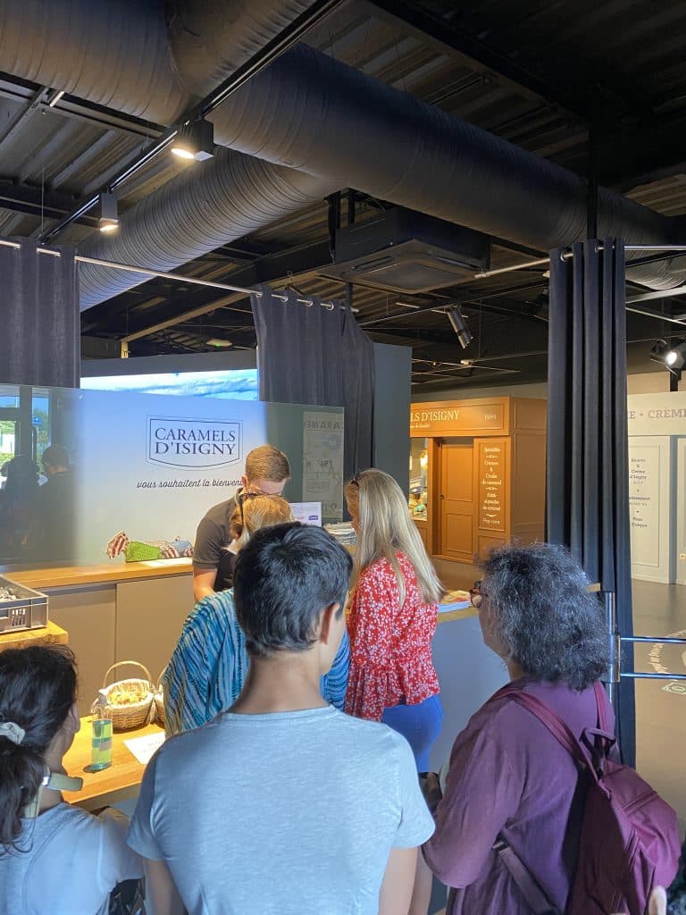 Visite dans l'atelier de fabrication des caramels d'Isigny-sur-Mer - Camping le Fanal