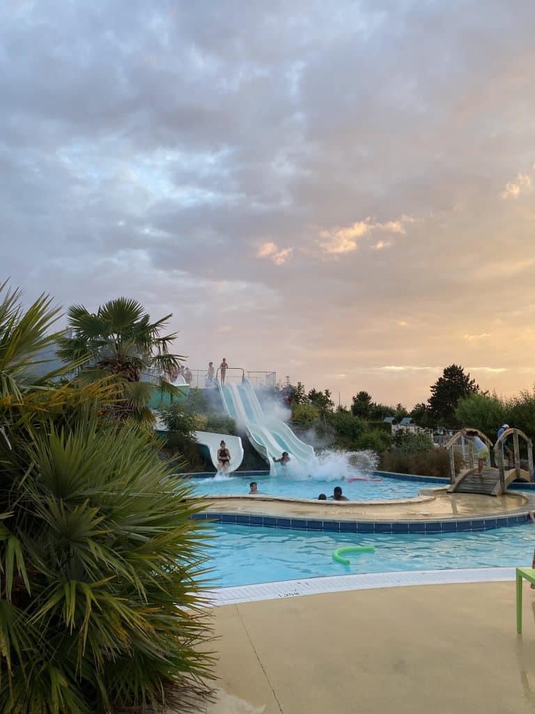 Piscine du camping le Fanal dans le Calvados