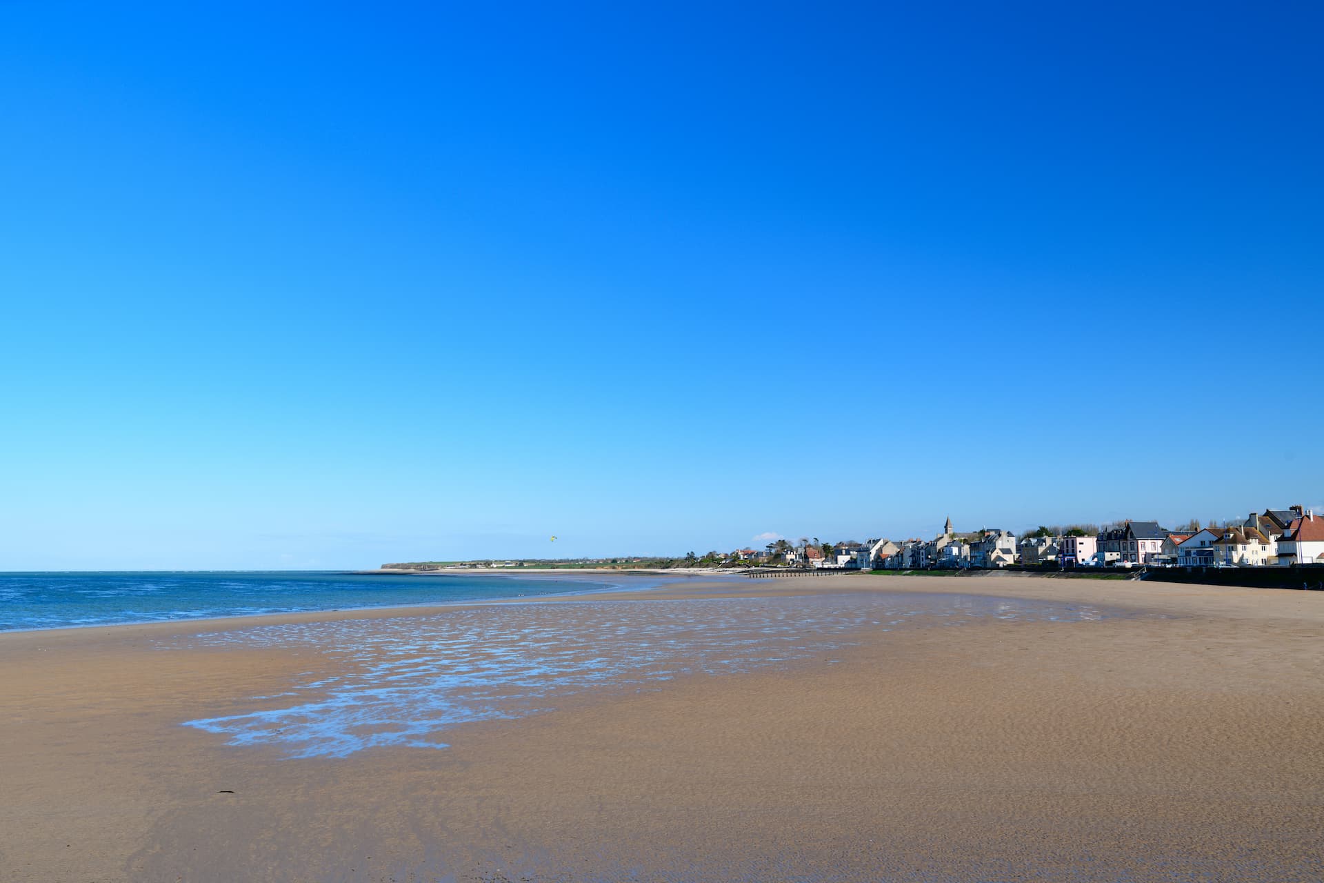 Grande plage de Grandcamp-Maisy - Camping le Fanal